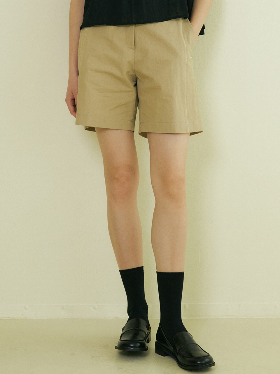 comos 657 stitch cotton shorts (beige)