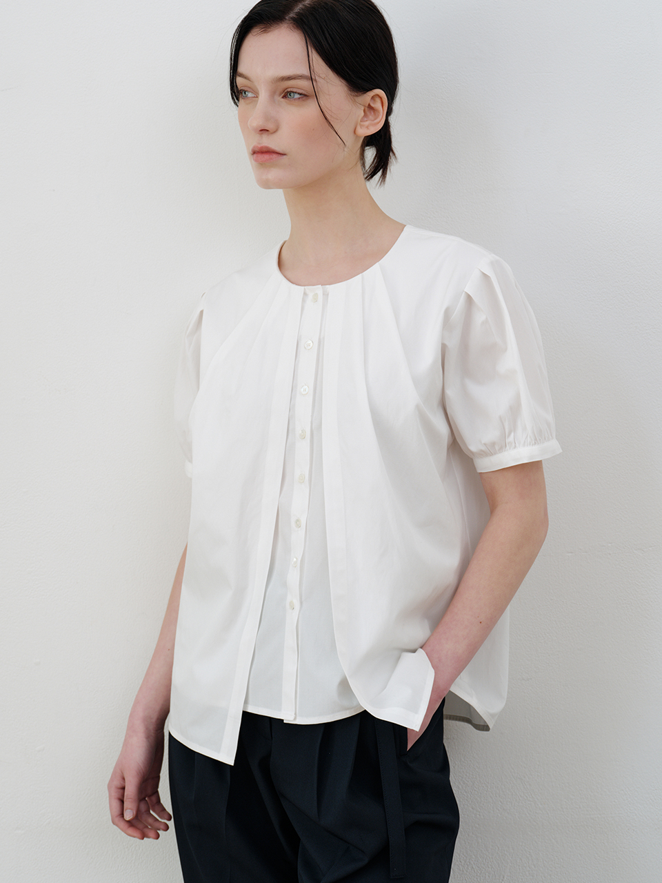 comos 1130 pintuck detail layered blouse (ivory)