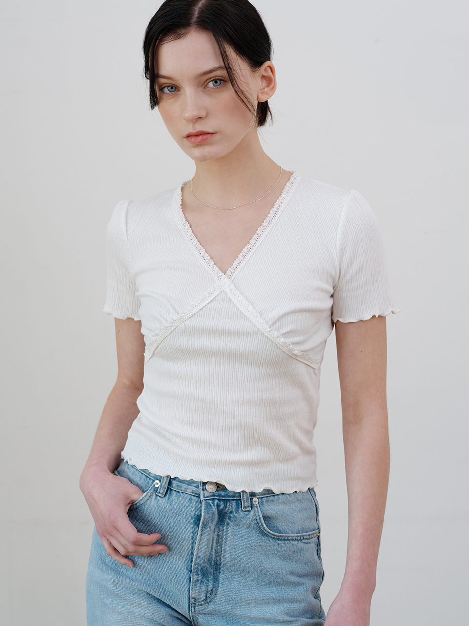 comos 1111 lace frill T-shirt (ivory)