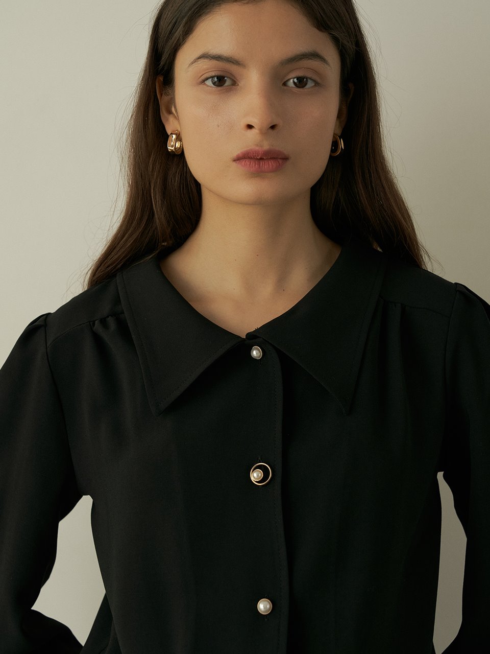 comos&#039;415 square collar shirring blouse (black)