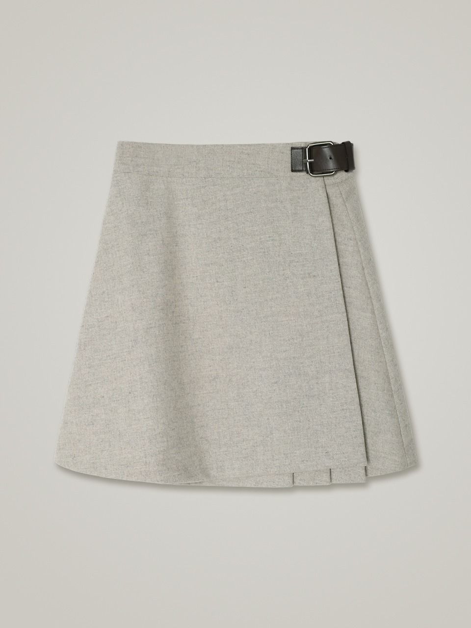 comos 904 wrap pleats buckle skirt (melange beige)